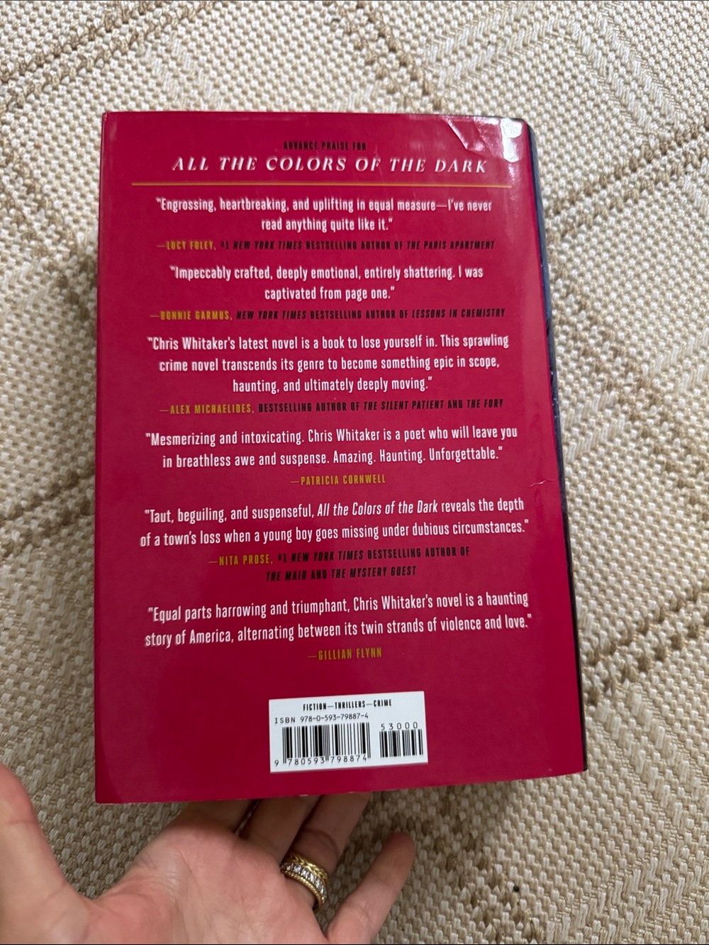 Hardcover All the Colors of the Dark by Chris Whitaker, read once; 🖼️ 🔪 - Picture 4 of 4